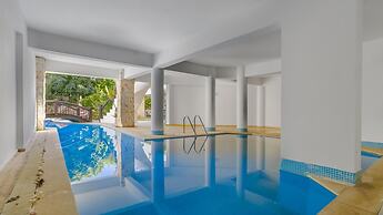 House With Private Pool and Garden 4 min to Beach