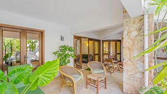 House With Private Pool and Garden 4 min to Beach