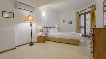 House With Private Pool and Garden 4 min to Beach