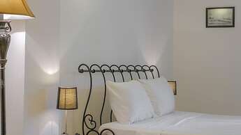 House With Private Pool and Garden 4 min to Beach