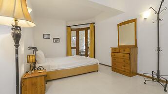 House With Private Pool and Garden 4 min to Beach