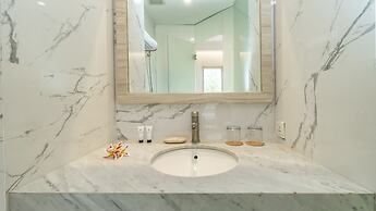 City of Aventus Hotel - Denpasar