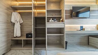 City of Aventus Hotel - Denpasar