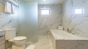 City of Aventus Hotel - Denpasar