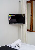 Room-hb2 Triple Room With Shared Bathroo