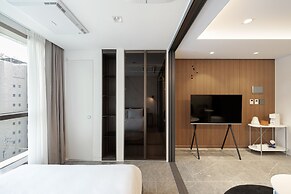 Le Collective Gangnam SAC ROIUM