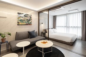 Le Collective Gangnam SAC ROIUM