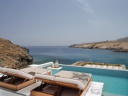 Semeli Coast Mykonos, Curio Collection by Hilton