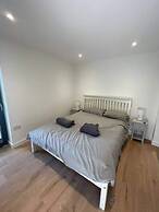 Modern 1BD Flat Near River Thames, Battersea!