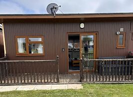 2br-sleeps3-parking-nearbeach