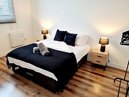 2-bed Apartment, Parking Including, Sleeps 4