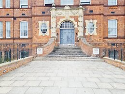 2-bed Apartment, Parking Including, Sleeps 4