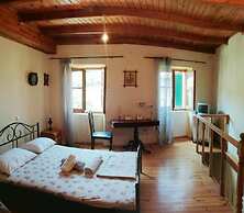 2 Floors House in Sinarades Near Beach