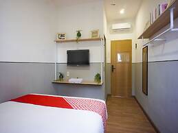 Super OYO 93064 Alhesa Residence