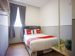 Super OYO 93064 Alhesa Residence