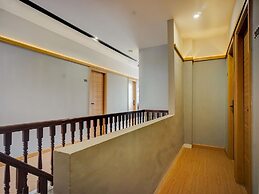 Super OYO 93064 Alhesa Residence