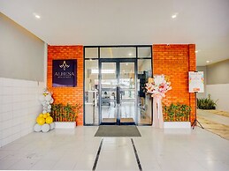 Super OYO 93064 Alhesa Residence