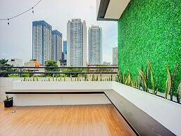 Super OYO 93064 Alhesa Residence