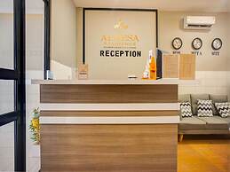Super OYO 93064 Alhesa Residence