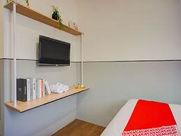 Super OYO 93064 Alhesa Residence