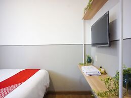 Super OYO 93064 Alhesa Residence