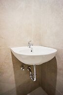 Super OYO 93064 Alhesa Residence