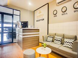 Super OYO 93064 Alhesa Residence