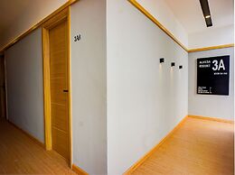 Super OYO 93064 Alhesa Residence