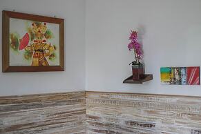 Manta Cottages with Sea View