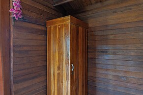 Manta Cottages with Sea View