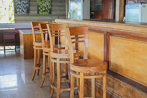 Manta Cottages with Sea View