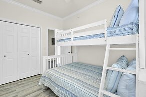 Spinnaker Pointe 3b 3 Bedroom Duplex by RedAwning