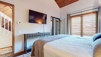 Snowcreek Iii #452 3 Bedroom Condo by RedAwning