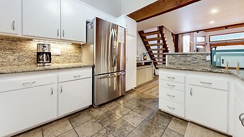 Snowcreek Iii #452 3 Bedroom Condo by RedAwning