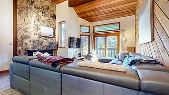 Snowcreek Iii #452 3 Bedroom Condo by RedAwning