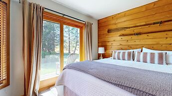 Snowcreek Iii #452 3 Bedroom Condo by RedAwning