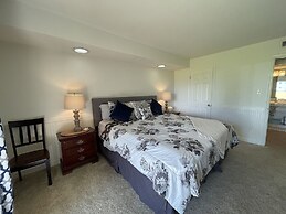 114 El Matador 1 Bedroom Condo by RedAwning