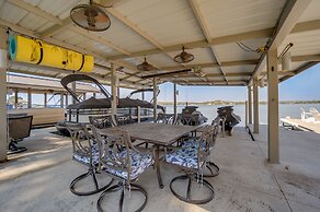 Beautiful Marble Falls Getaway on Lake Lbj!