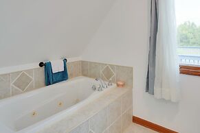 Spacious Mcminnville Vacation Home w/ Gas Grill!