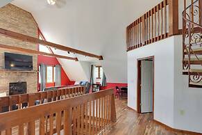 Spacious Mcminnville Vacation Home w/ Gas Grill!