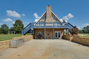 Spacious Mcminnville Vacation Home w/ Gas Grill!