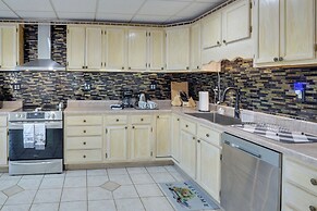 Spacious Mcminnville Vacation Home w/ Gas Grill!