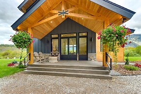 Modern Turnerville Cabin w/ Hot Tub & Scenic Views