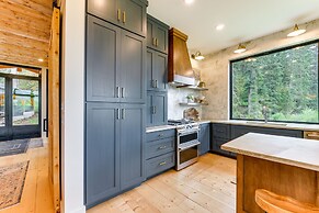 Modern Turnerville Cabin w/ Hot Tub & Scenic Views