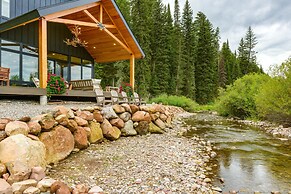 Modern Turnerville Cabin w/ Hot Tub & Scenic Views