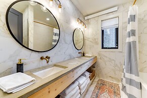 Modern Turnerville Cabin w/ Hot Tub & Scenic Views