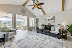 Updated + Modern Waynesville Cottage w/ Fire Pit