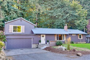 Lake Oswego Home w/ Covered Patio: Near Portland!