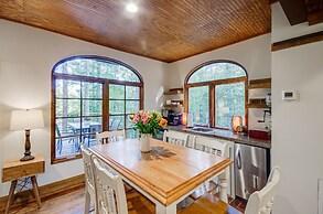 Mississippi Retreat w/ Hot Tub, Deck & Lake Views!