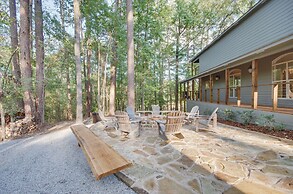 Mississippi Retreat w/ Hot Tub, Deck & Lake Views!
